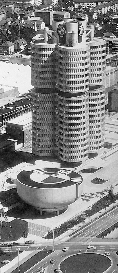 1972 Bâtiment administratif BMW à Munich en Allemagne